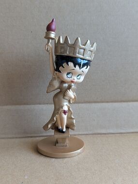 VTG 1999 Betty Boop Statue of Liberty Figurine Gold Gown Torch Precious Kids